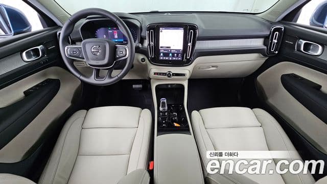 Volvo XC40 2025 — Şəkil 10/20