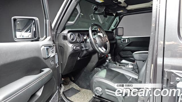 Jeep Wrangler 2019 — ფოტო 10/20