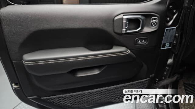 Jeep Wrangler 2019 — Photo 24/34