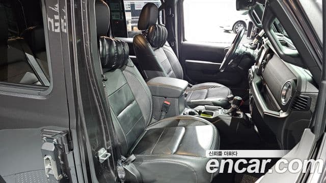 Jeep Wrangler 2019 — Photo 16/34