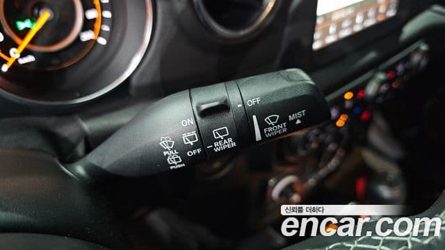 Jeep Wrangler 2019 — Photo 33/34