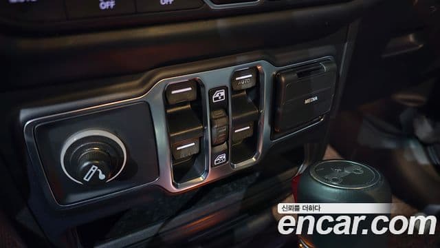 Jeep Wrangler 2019 — Photo 3/34