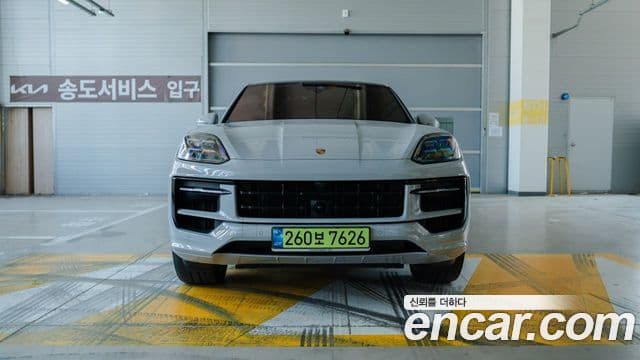 Porsche Cayenne 2025 — Фото 10/18