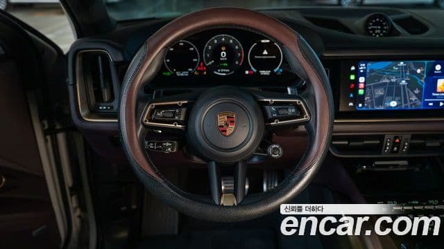Porsche Cayenne 2025 — Фото 12/18