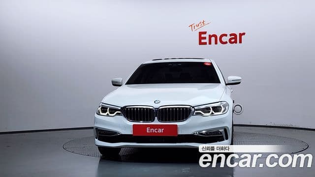 BMW 5 Series 2018 — Фото 3/20