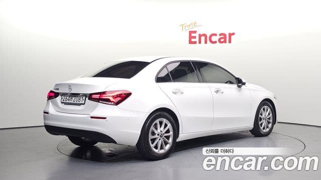 Mercedes-Benz A-Class 2020 — ფოტო 2/20