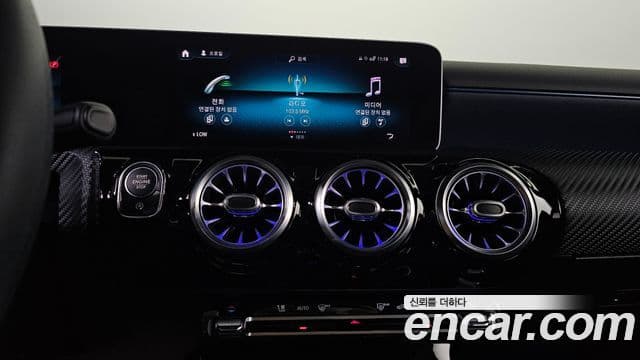 Mercedes-Benz A-Class 2020 — ფოტო 17/20