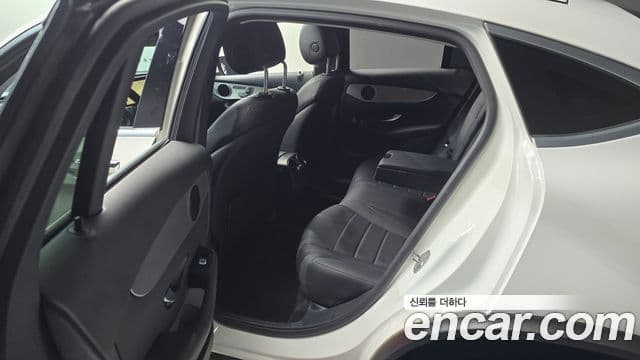 Mercedes-Benz GLC-Class 2018 — Фото 11/20