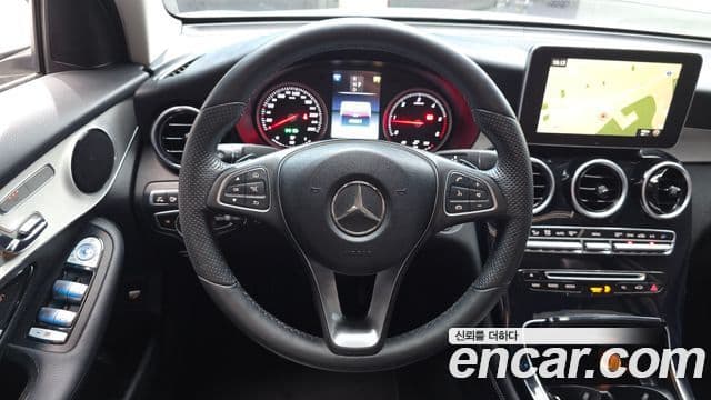 Mercedes-Benz GLC-Class 2018 — Фото 12/20
