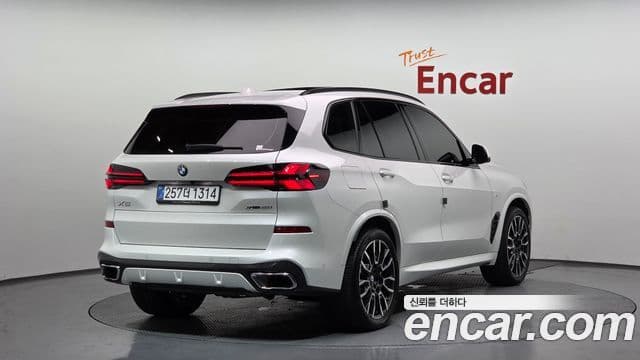 BMW X5 2025 — Photo 16/39