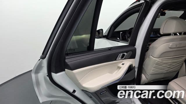 BMW X5 2025 — Photo 8/39