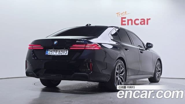 BMW 5 Series 2025 — Şəkil 2/20