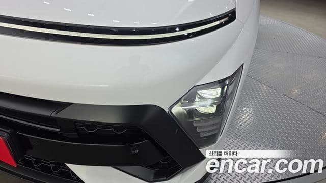 Hyundai Kona Hybrid 2023 — Şəkil 29/38