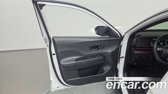 Hyundai Kona Hybrid 2023 — Şəkil 8/38