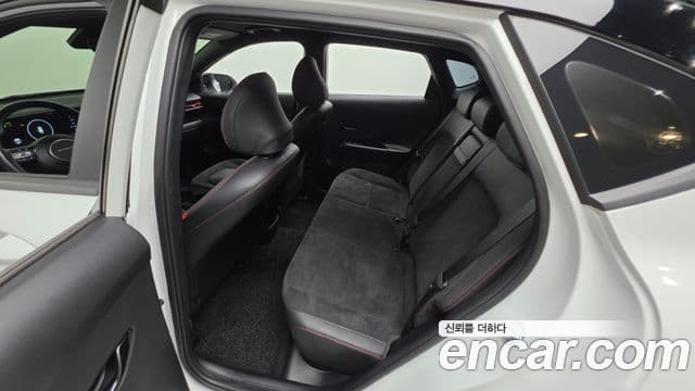 Hyundai Kona Hybrid 2023 — Şəkil 15/38