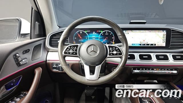 Mercedes-Benz GLE-Class 2019 — Фото 12/20