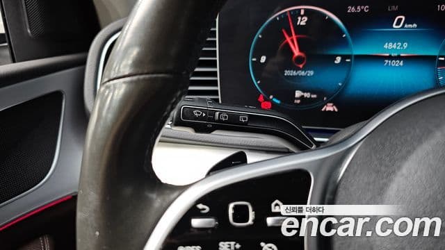 Mercedes-Benz GLE-Class 2019 — Фото 17/20