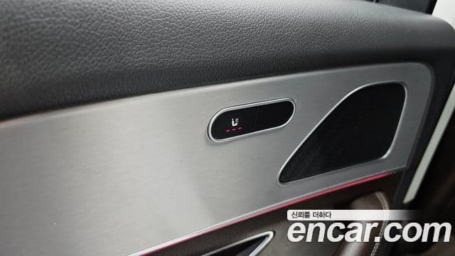 Mercedes-Benz GLE-Class 2019 — Фото 19/20