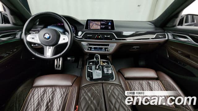 BMW 7 Series 2020 — ფოტო 7/20