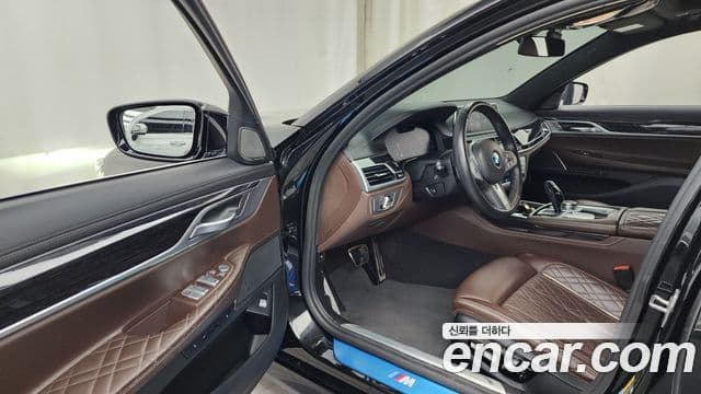 BMW 7 Series 2020 — ფოტო 10/20