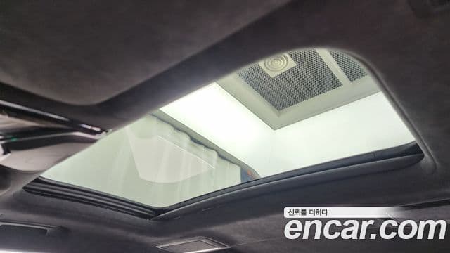 BMW 7 Series 2020 — ფოტო 18/20