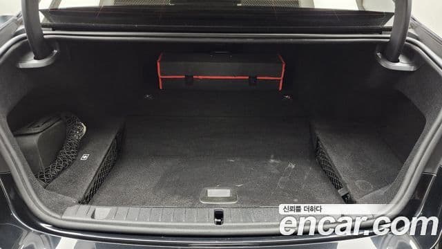 BMW 7 Series 2020 — ფოტო 20/20