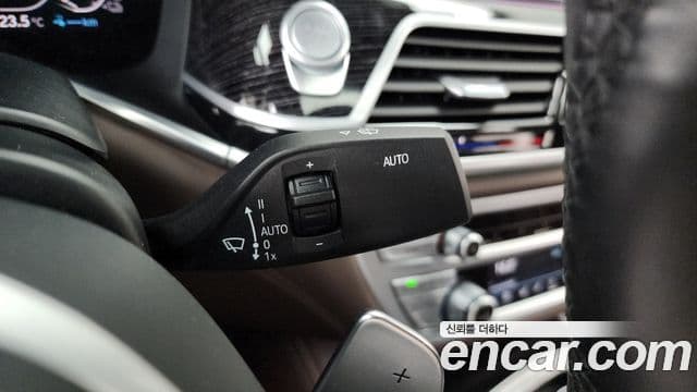 BMW 7 Series 2020 — Photo 28/36