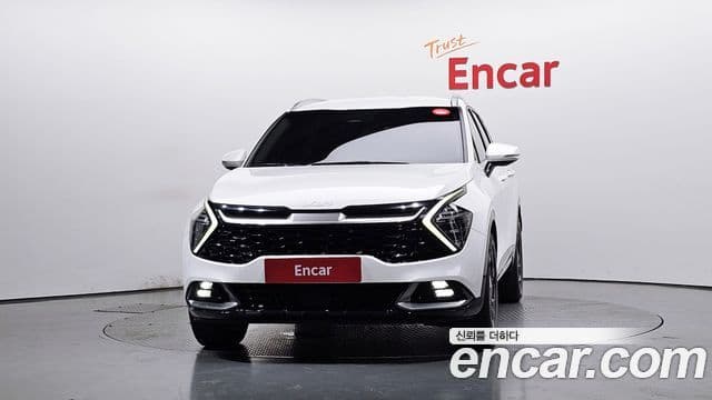 Kia Sportage 2023 — ფოტო 3/20
