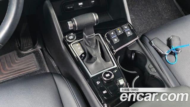 Kia Sportage 2023 — ფოტო 9/20