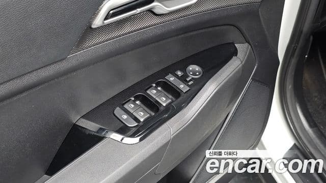 Kia Sportage 2023 — ფოტო 18/20