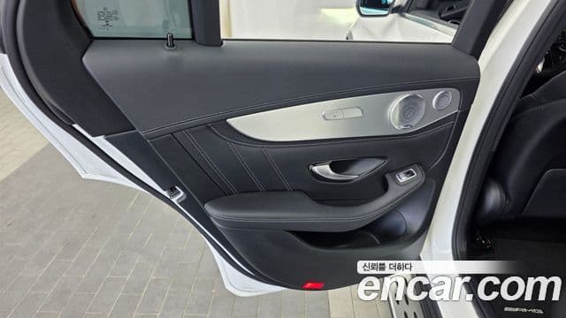 Mercedes-Benz GLC-Class 2019 — ფოტო 16/33