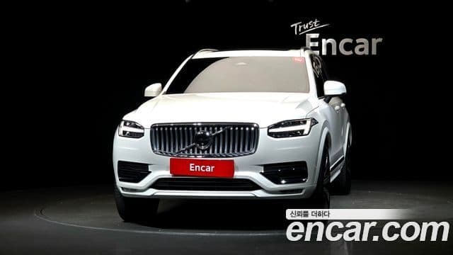 Volvo XC90 2025 — Photo 2/32