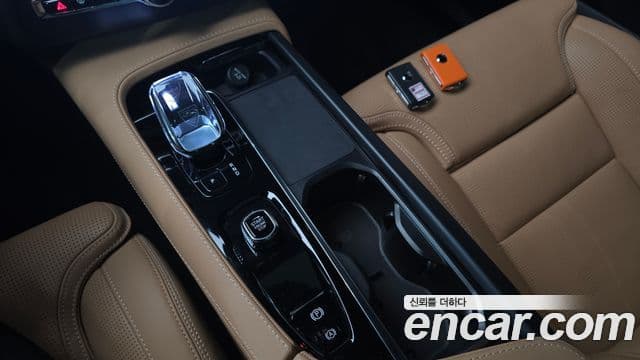 Volvo XC90 2025 — Photo 22/32