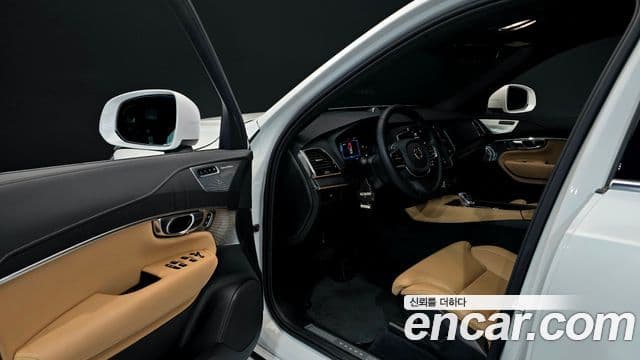 Volvo XC90 2025 — Photo 7/32