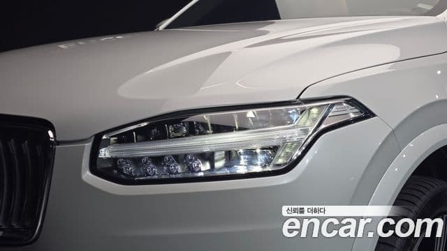Volvo XC90 2025 — Photo 10/31