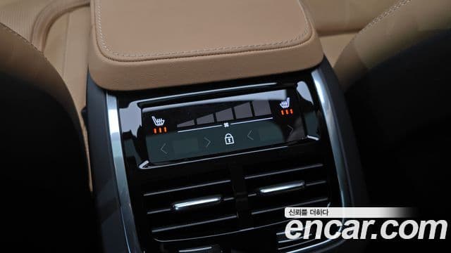 Volvo XC90 2025 — Photo 31/31