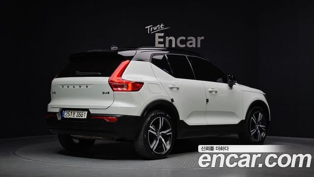Volvo XC40 2020 — Şəkil 2/20