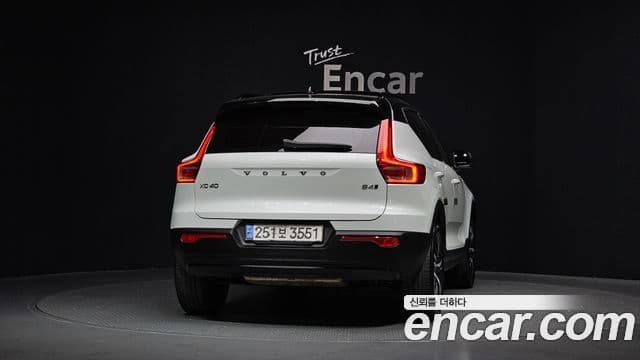 Volvo XC40 2020 — Şəkil 4/20