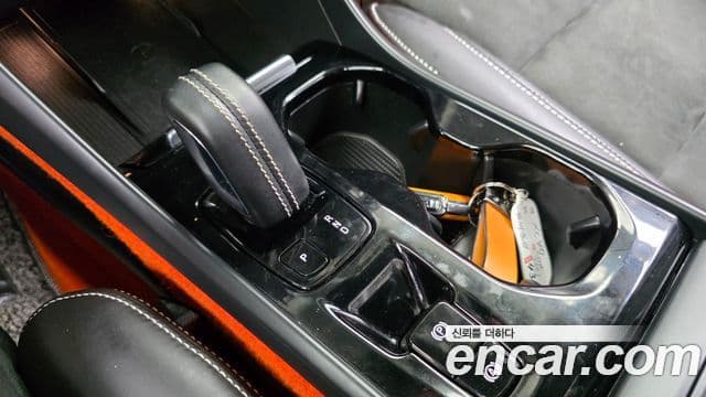 Volvo XC40 2020 — Şəkil 9/20