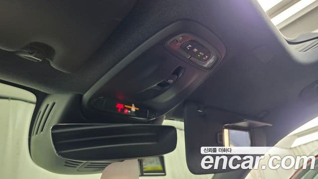 Volvo XC40 2020 — Şəkil 17/20