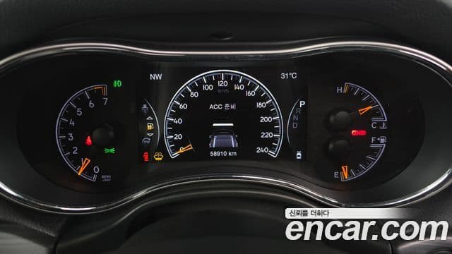 Jeep Grand Cherokee 2021 — Şəkil 8/20