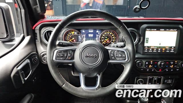 Jeep Wrangler 2019 — Photo 18/31
