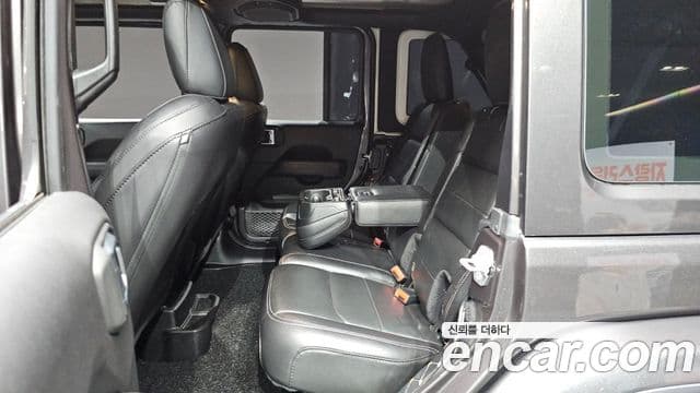 Jeep Wrangler 2019 — Photo 2/31