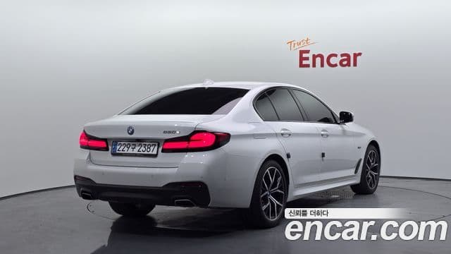 BMW 5 Series 2023 — ფოტო 2/20