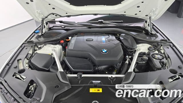 BMW 5 Series 2023 — ფოტო 6/20