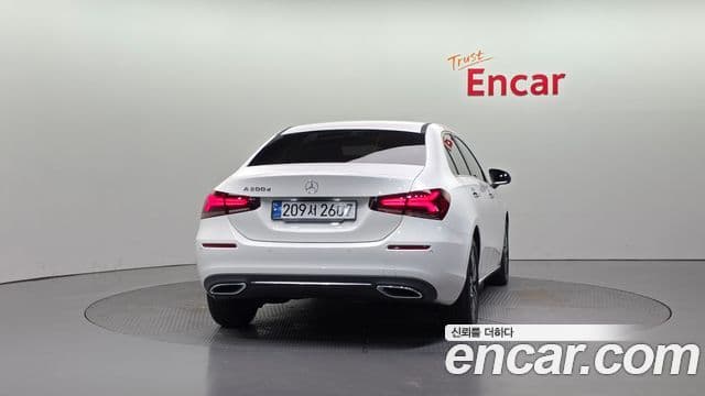 Mercedes-Benz A-Class 2022 — ფოტო 4/20