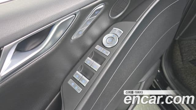 Genesis G80 2021 — Photo 30/32