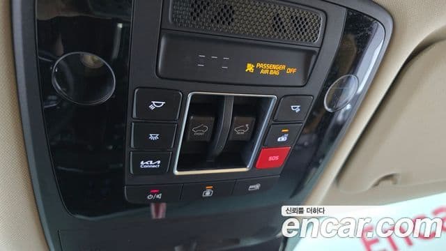 Kia Carnival 2022 — ფოტო 15/20