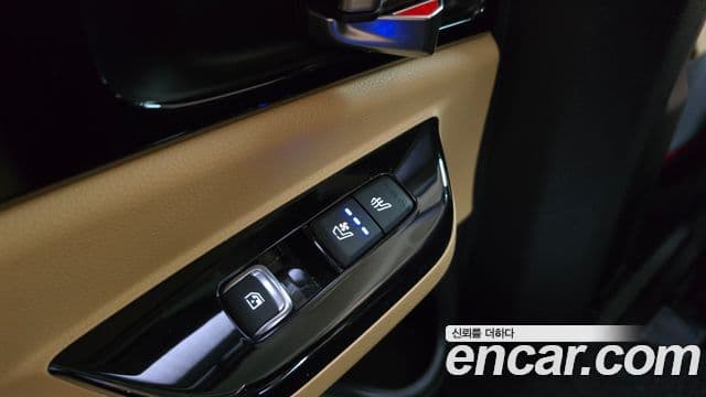 Kia Carnival 2022 — ფოტო 20/20