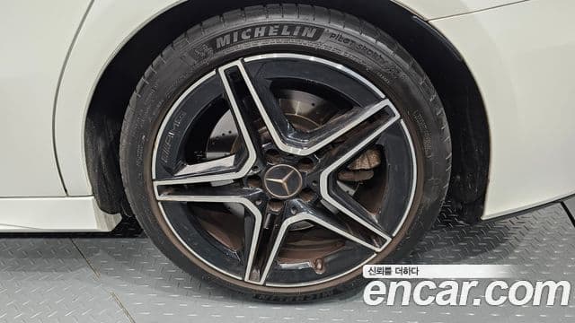 Mercedes-Benz A-Class 2021 — Şəkil 30/35